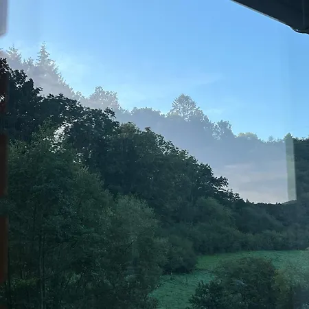 House With A View - Modernes In Der Eifel * אנטוויילר